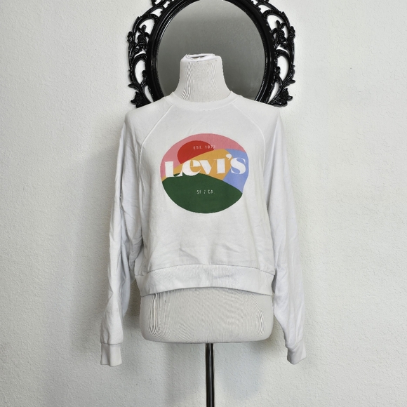Levi's Tops - Levi's cropped white sweatshirt